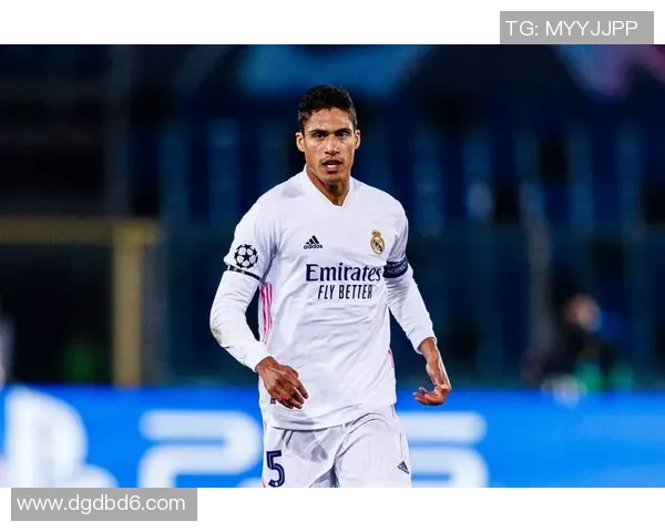 霸气绝杀足球明星背后的传奇故事与精彩瞬间揭秘 霸气绝杀足球明星背后的传奇故事与精彩瞬间揭秘