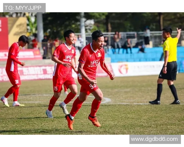 深圳足球队逆袭之路揭秘:从低谷到巅峰的奋斗与荣耀 深圳足球队逆袭之路揭秘:从低谷到巅峰的奋斗与荣耀